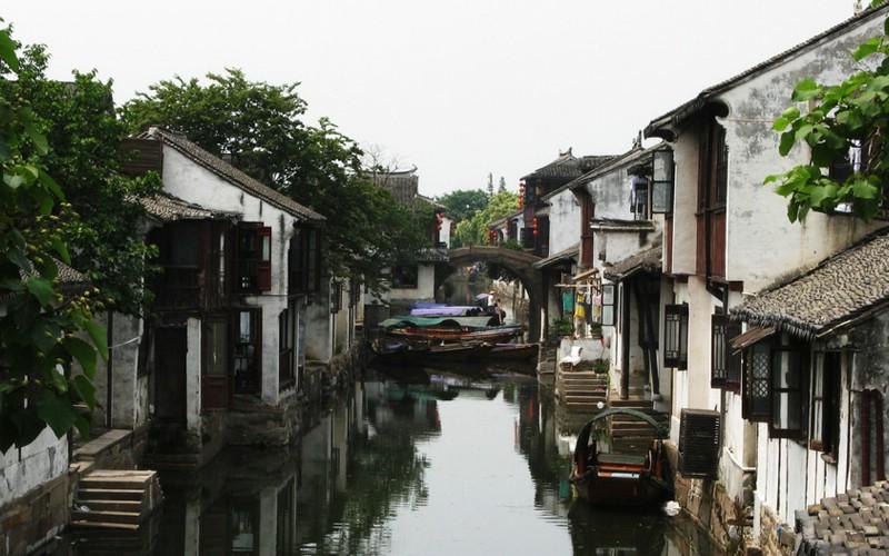 逃出上锁的现代房间2